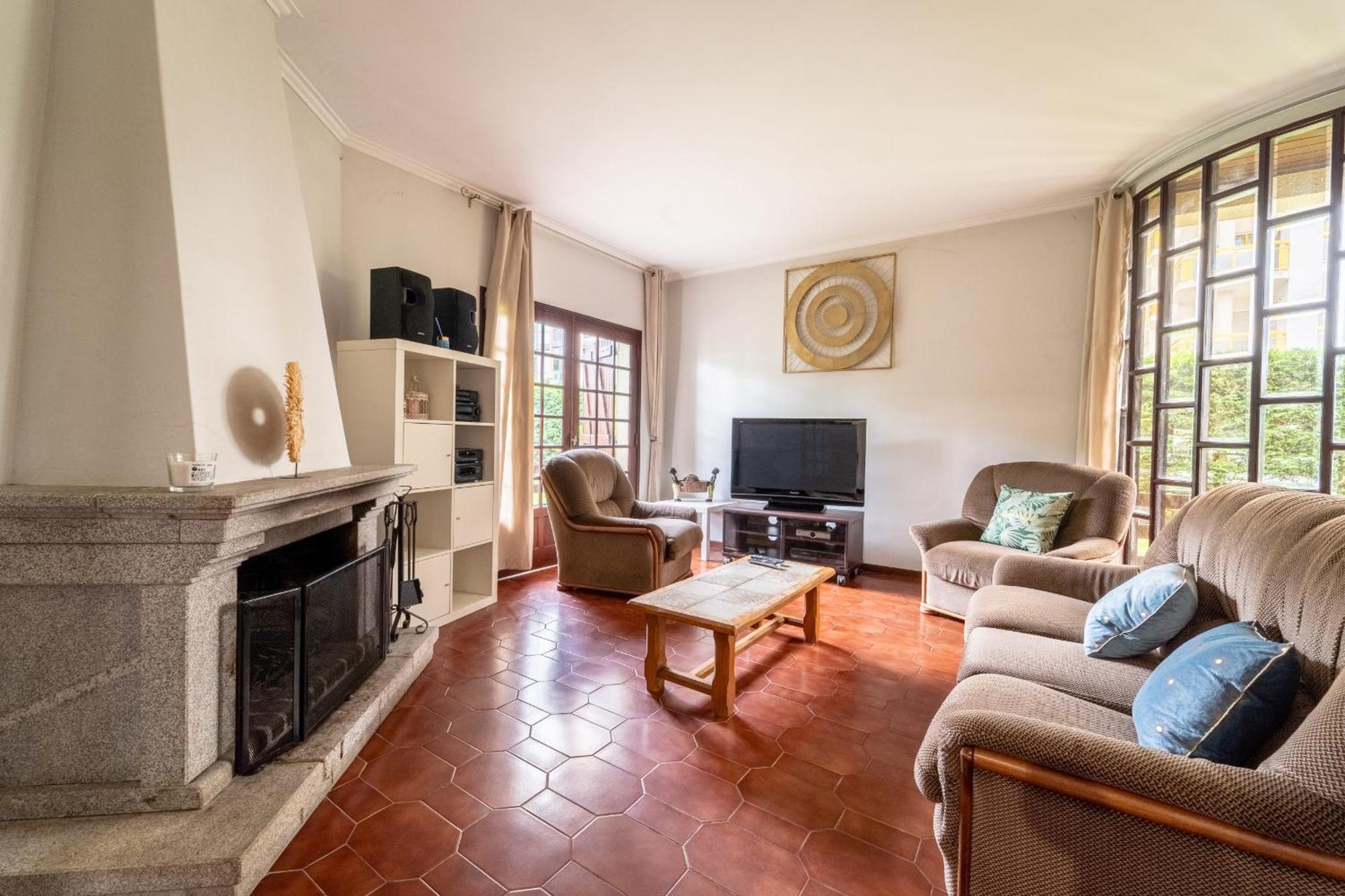 Amorosa Villa, 500M From The Beach By House And People Eksteriør bilde