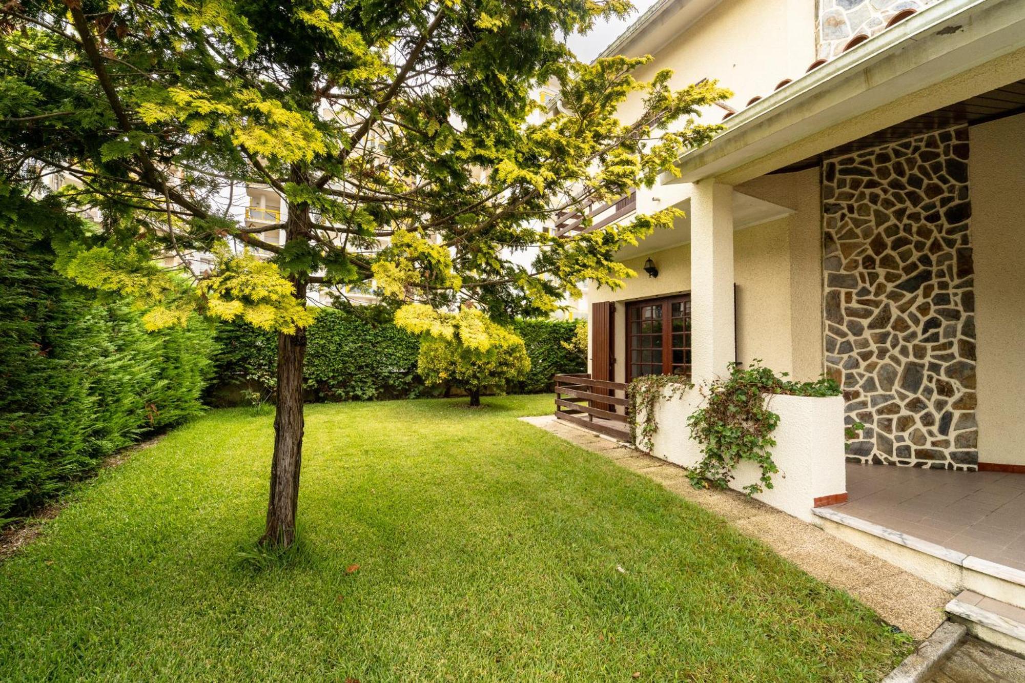 Amorosa Villa, 500M From The Beach By House And People Eksteriør bilde