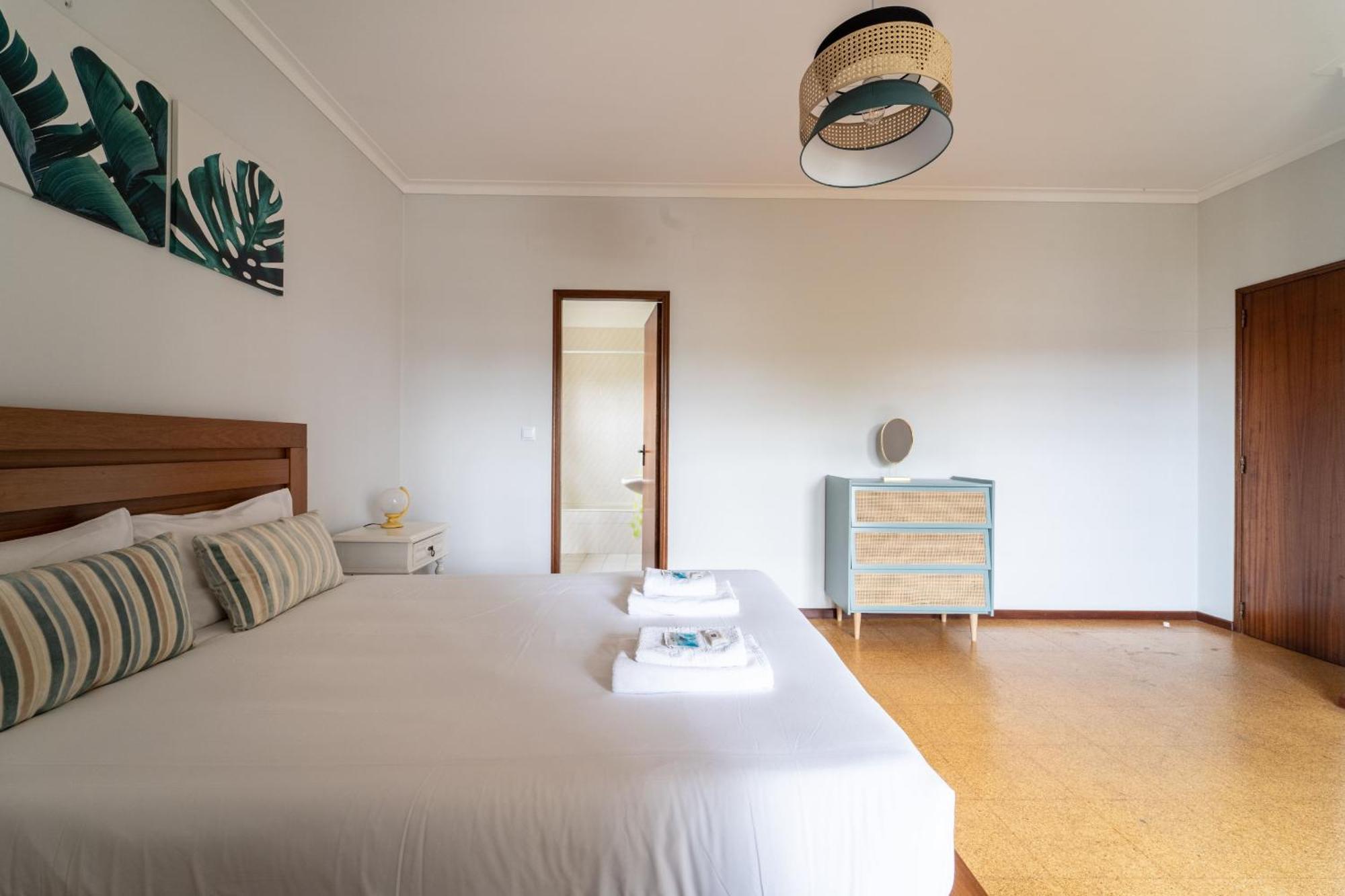 Amorosa Villa, 500M From The Beach By House And People Eksteriør bilde