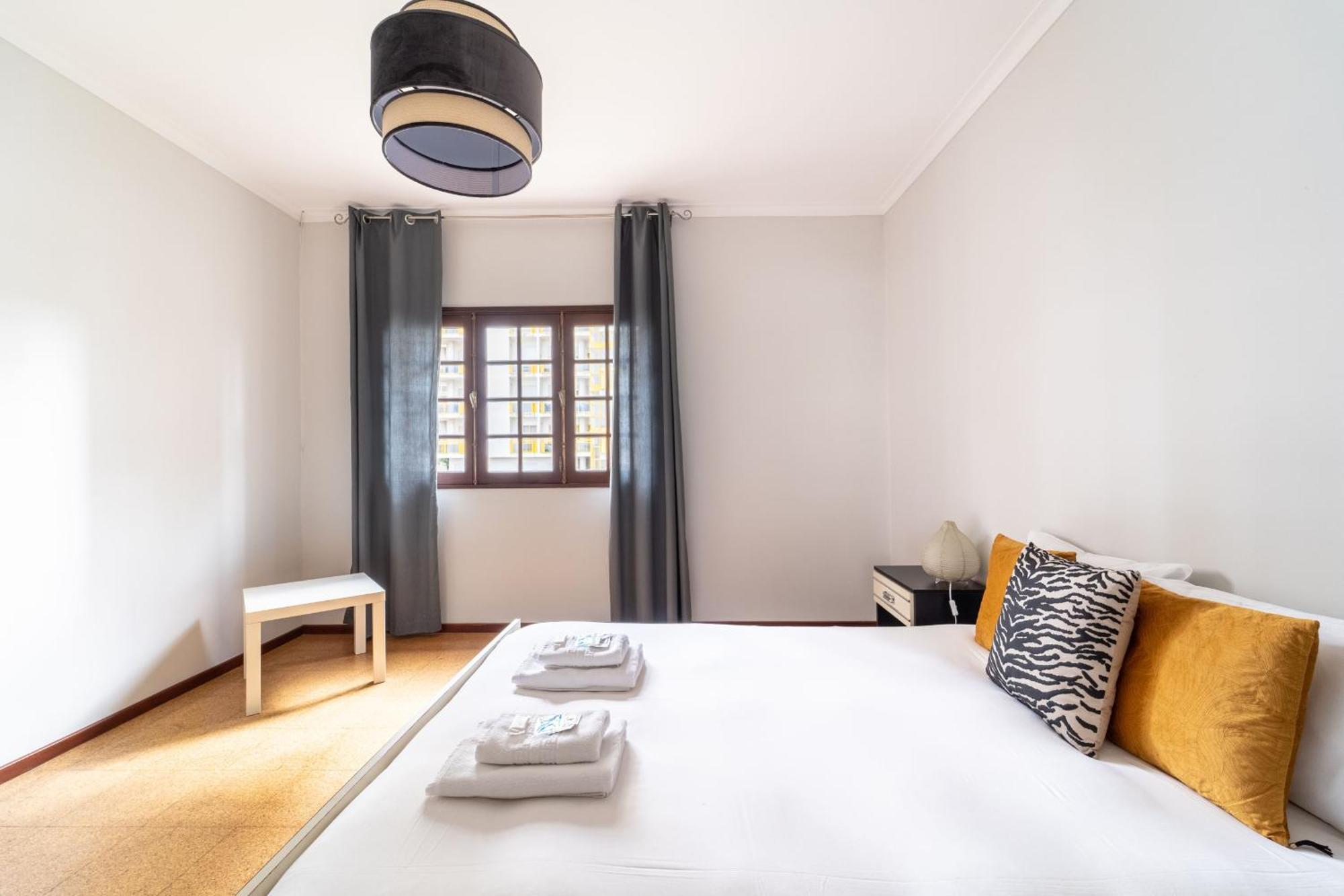Amorosa Villa, 500M From The Beach By House And People Eksteriør bilde