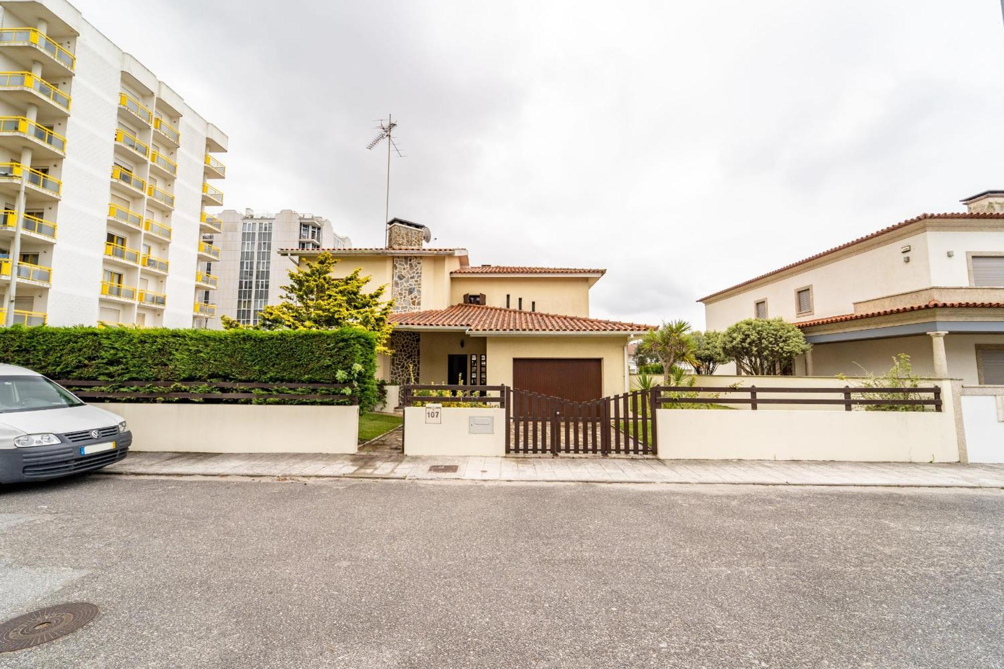 Amorosa Villa, 500M From The Beach By House And People Eksteriør bilde