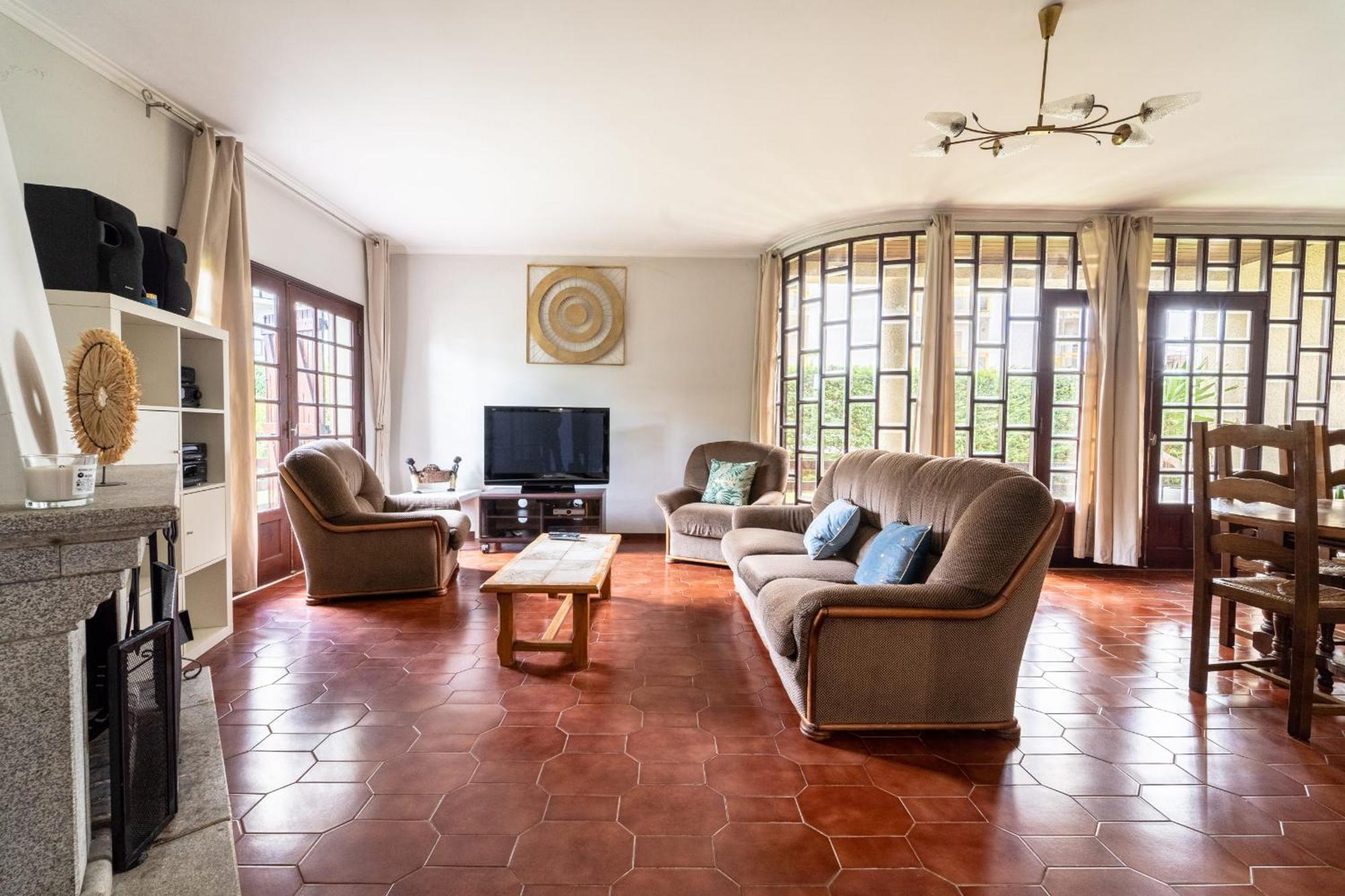 Amorosa Villa, 500M From The Beach By House And People Eksteriør bilde